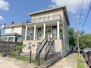 Building Photo - 1621 Crete St
