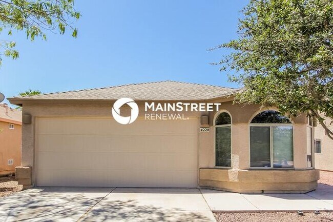 Building Photo - 4 Bedroom Pet-Friendly Home in Tucson, AZ with Main Street Renewal