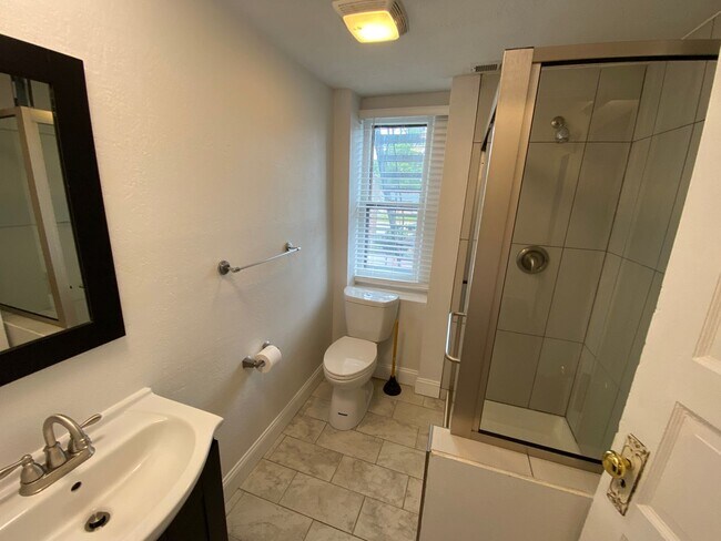 Foto del edificio - Dennison Ave 866-868 CR