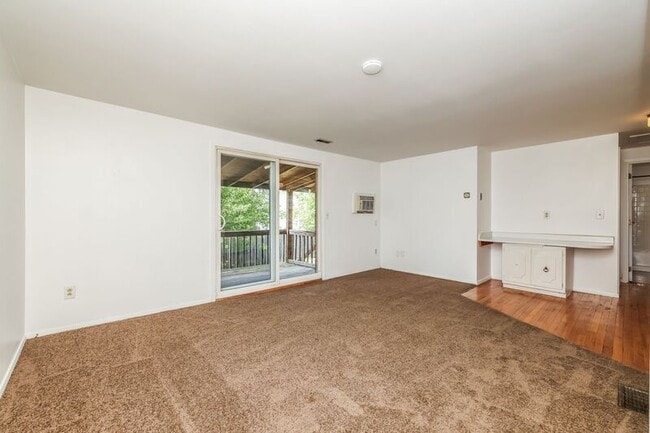 Building Photo - 3611-3625 Charlotte Dr