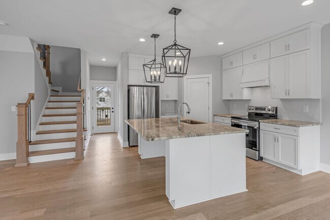 Foto del edificio - 4bed 3bath Newer-Construction Home | Old Hickory