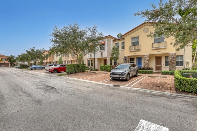 Foto del edificio - 8332 Cocoplum Sound Ln