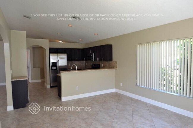 Foto del edificio - 2033 NW 178th Way