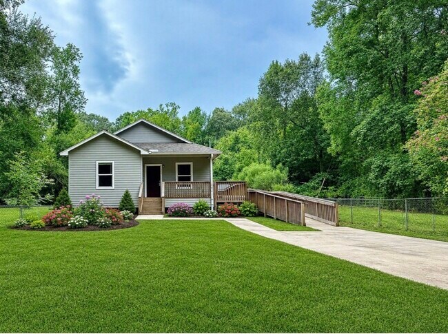 Foto del edificio - 786-788 County Rd 6763