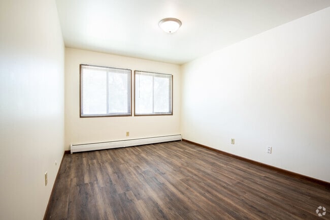 1BR, 1BA - 650SF - LIBERTY VALLEY APARTMENTS
