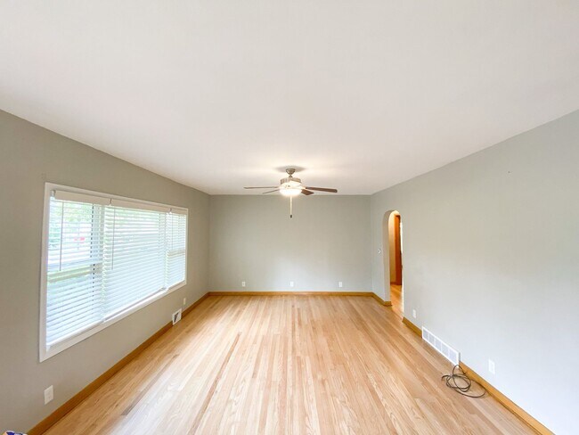 Foto del edificio - 3 Bedroom House for Rent!