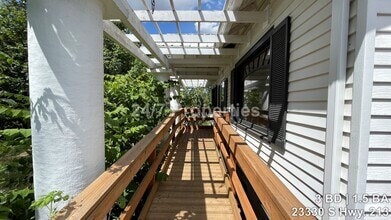 Building Photo - 23330 OR-213