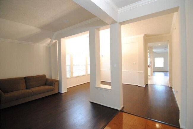 Foto del edificio - 5114 Cedar Spring Dr