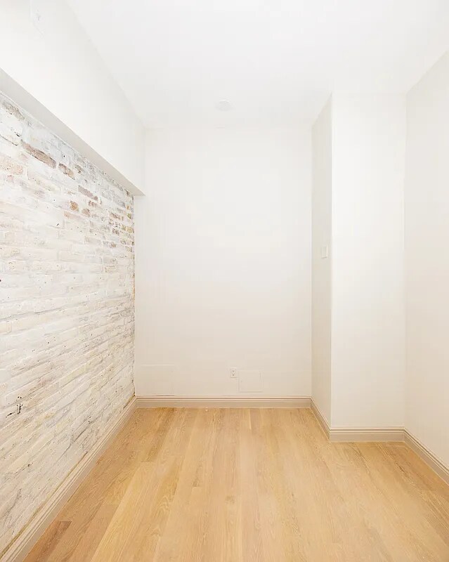 Foto del edificio - 201 W 19th St