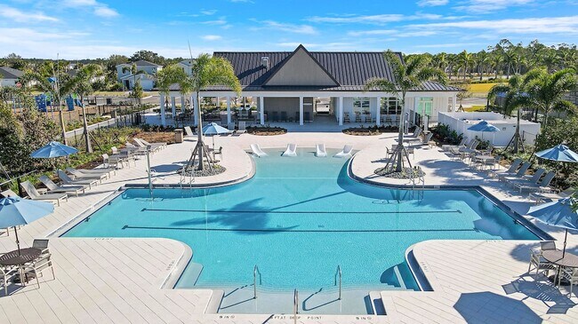 Foto del edificio - 6545 Cloverdale Ave