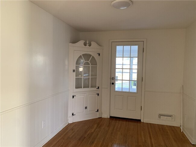 Building Photo - 80 Abington Rd