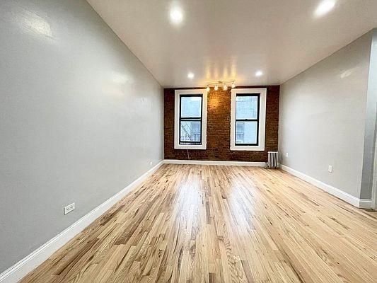 Foto principal - 1 bedroom in BRONX NY 10456