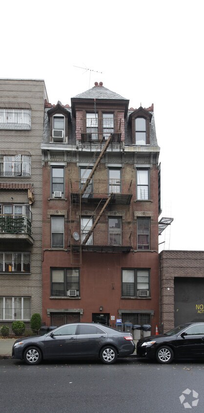 Building Photo - 837 Bedford Ave