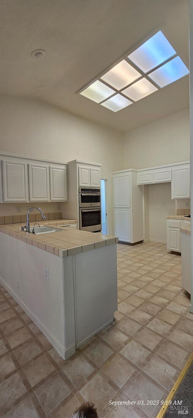 Foto del edificio - 3288 Ascot Ct