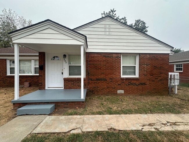 Building Photo - 332 Babb Dr