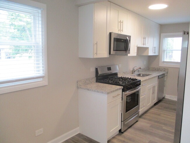Foto del edificio - 1738 Ballentine St