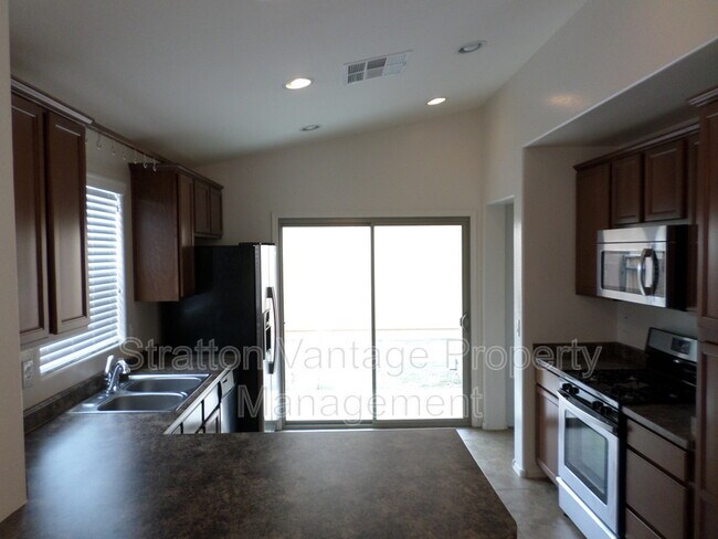 Building Photo - 1809 S Balboa Dr