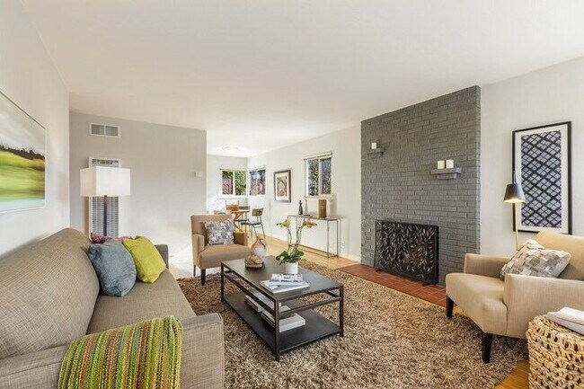 Living Room - 1299 Carlotta Ave