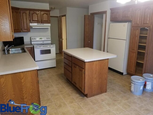 Building Photo - 3059 Conesta Dr