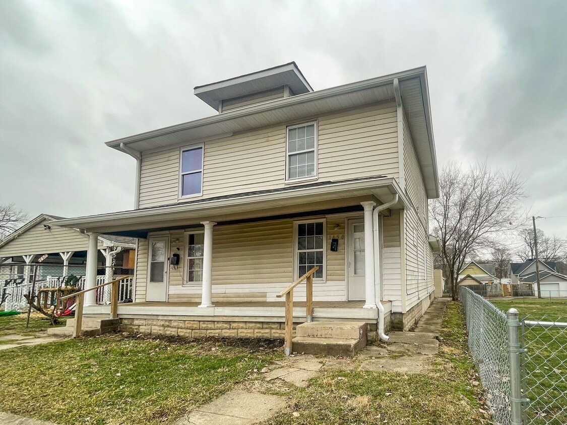 Primary Photo - 1450 - 1452 Saint Paul St