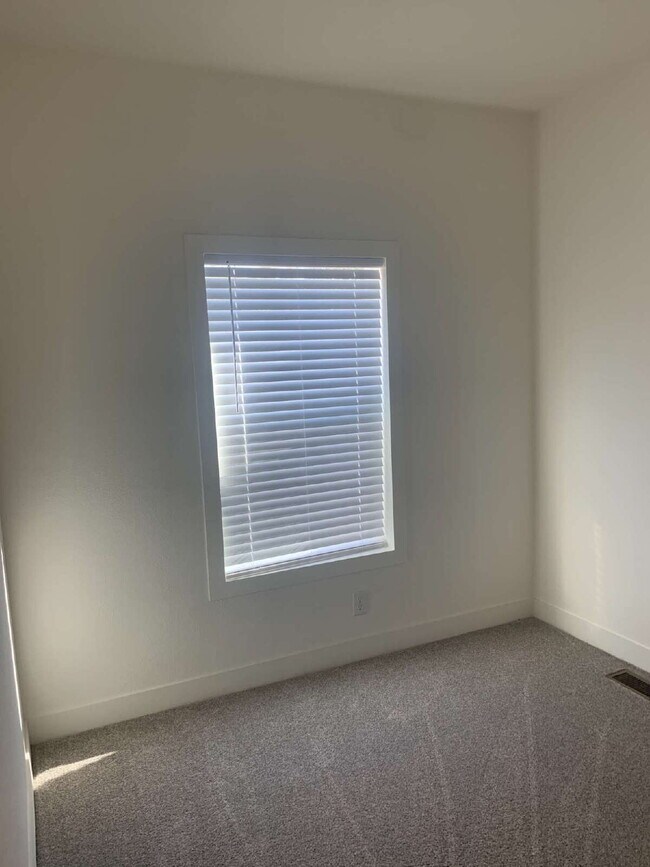 Foto del edificio - A brand new ADU (Accessory Dwelling Unit)