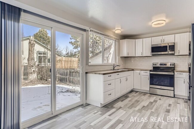 Building Photo - 3822 S Ceylon Way
