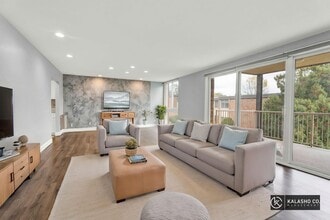 Building Photo - 4047 W Maple Rd