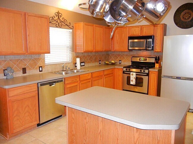 Building Photo - 5935 Water Violet Ln