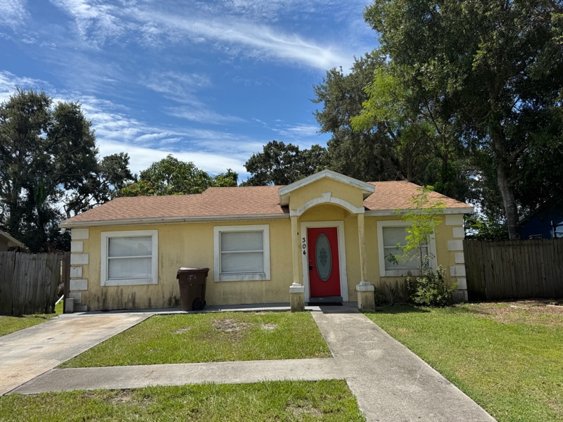Primary Photo - 304 Tarpon St