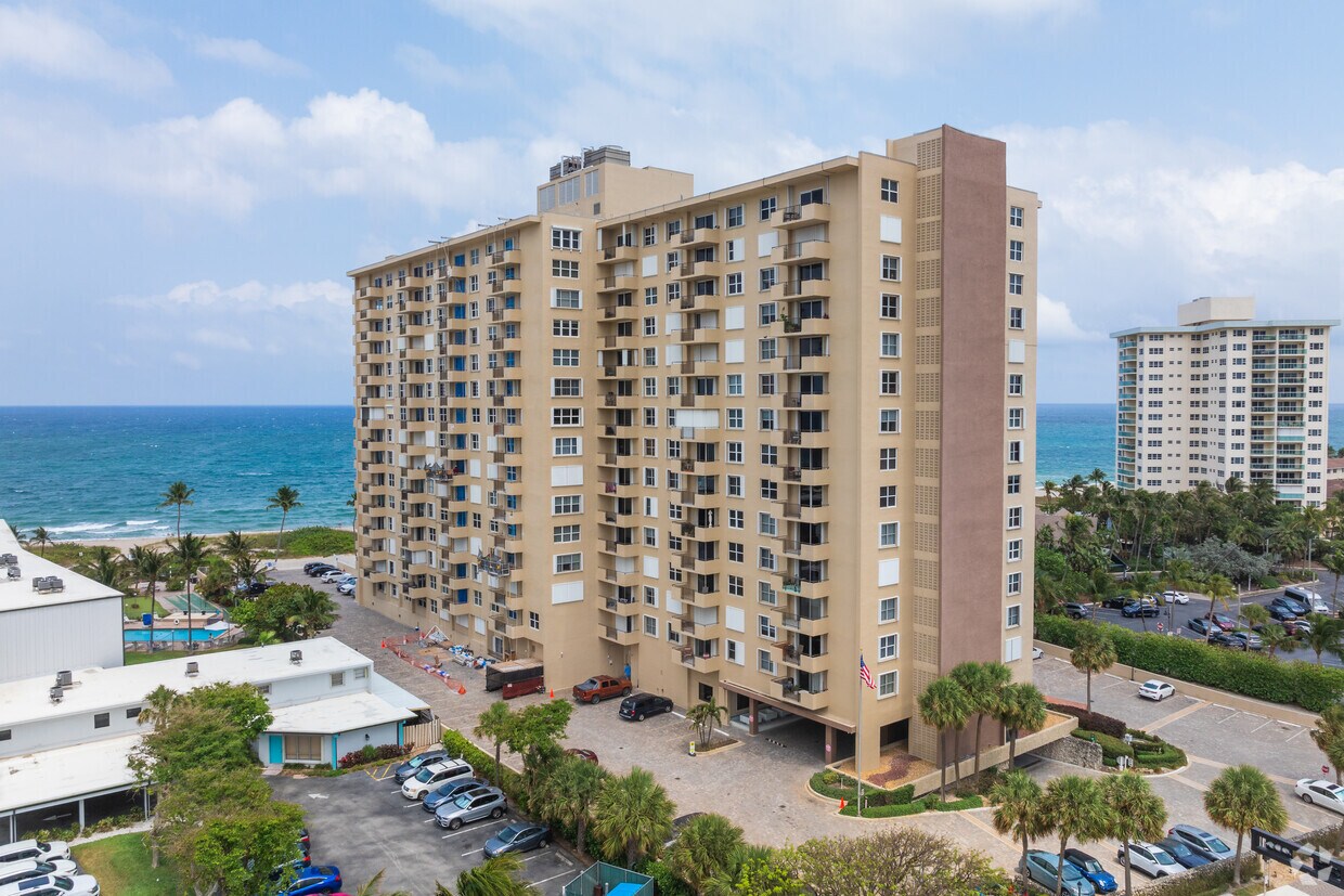 Primario - Royal Coast Condominium