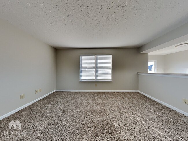 Foto del edificio - 2352 Rosewood Dr