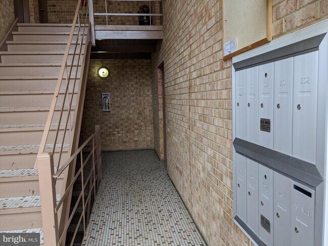 Foto del edificio - 5105 10th Pl S