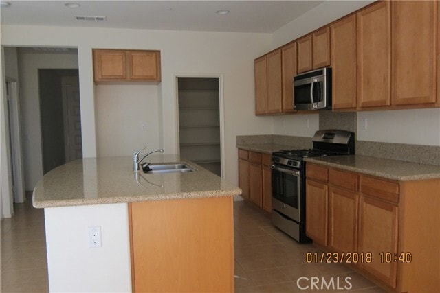 Foto del edificio - 38209 Divot Dr