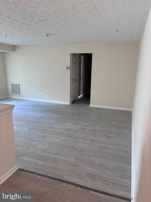 Foto principal - 1412 Greenbriar Cir