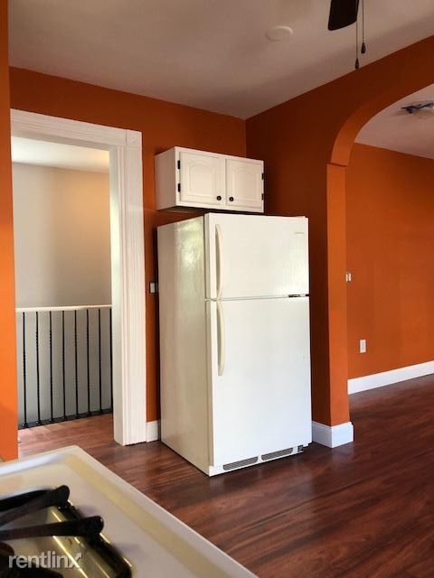 Building Photo - 2 br, 1 bath Apartment - 7426 Amboy Rd