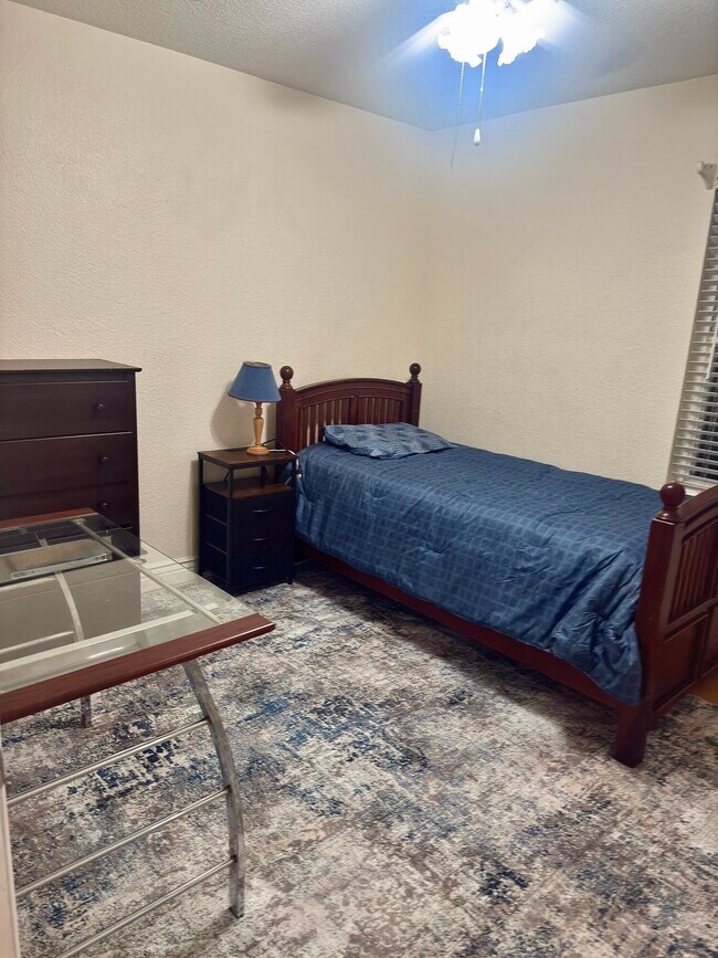 Foto del edificio - 1622 S Club Dr