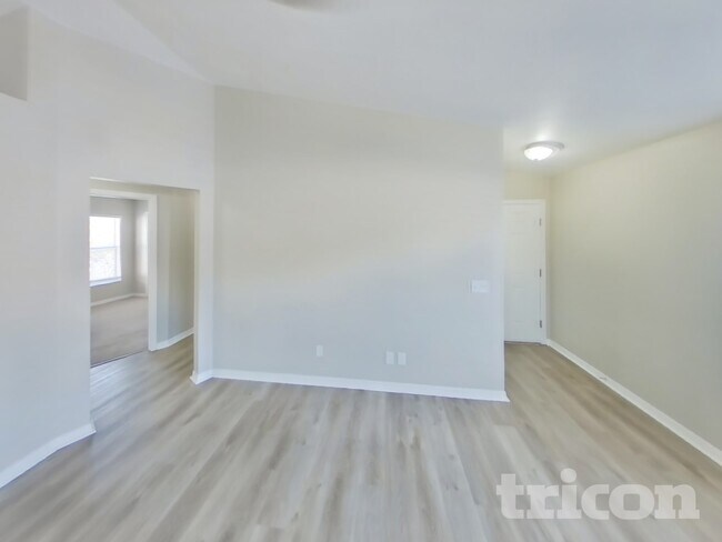 Foto del edificio - 8502 Deer Chase Dr