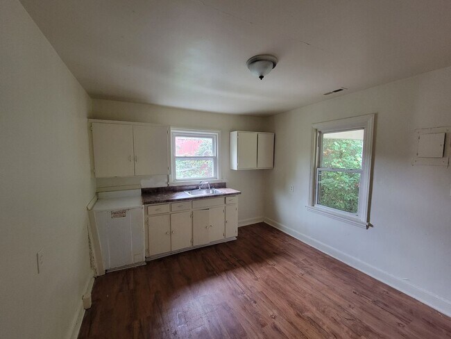 Foto del edificio - 1 Bedroom 1 Bathroom Duplex!