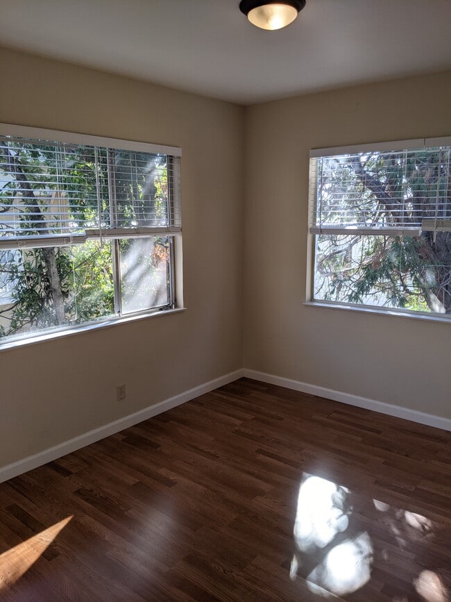 Building Photo - 1538 Arch St