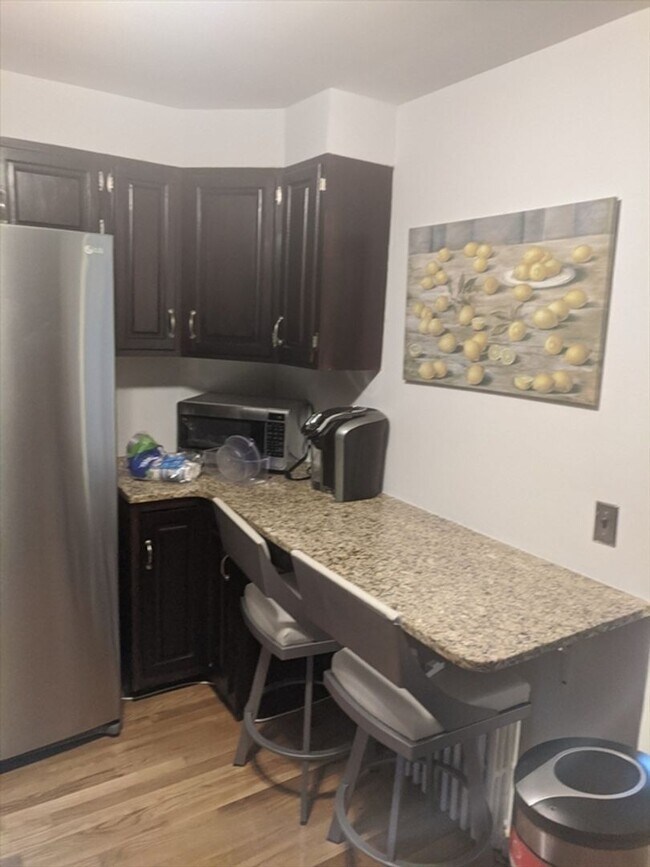 Foto del edificio - GREAT 2Br/1Bth in the heart of Brookline! Heat/Hot Water included in rent!