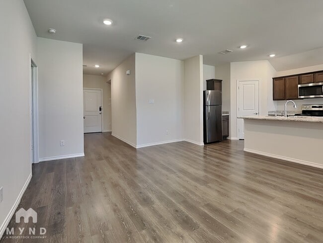 Building Photo - 3008 Aberdeen Dr