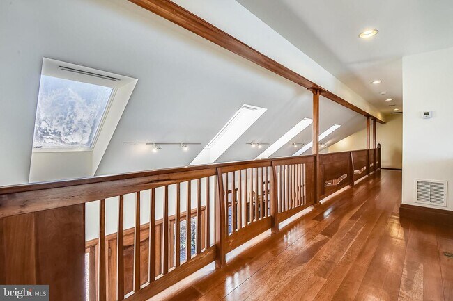 Foto del edificio - 6798 Broad Neck Rd