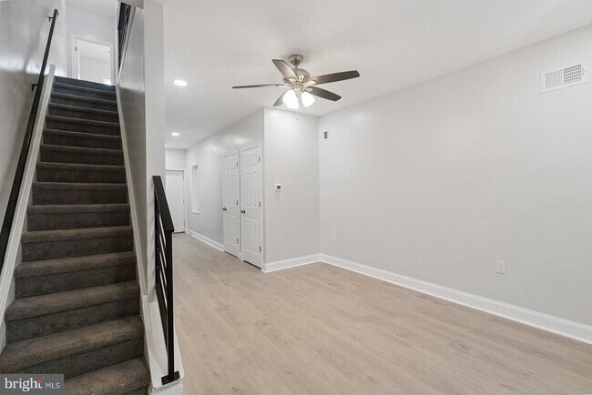 Foto del edificio - 5213 Rodman St