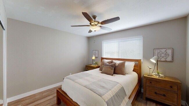 Interior Photo - Sunnyside