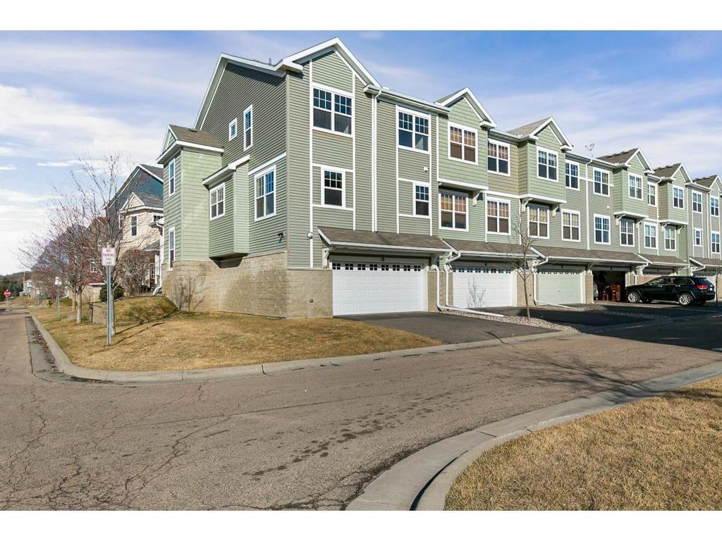 Primary Photo - 1822 Colonial Ln