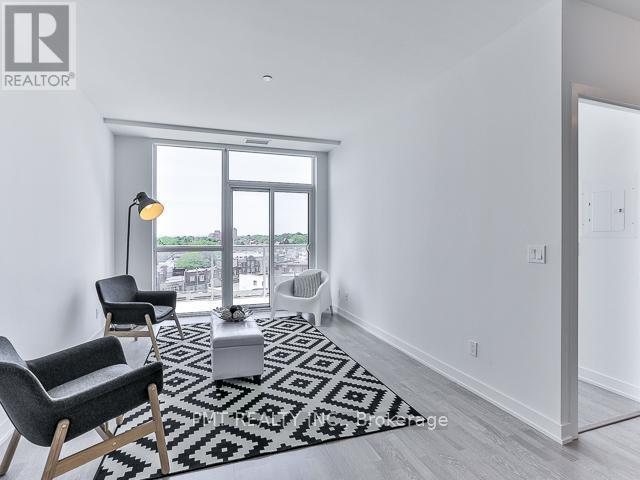 Photo du bâtiment - 501-501 St Clair Ave W