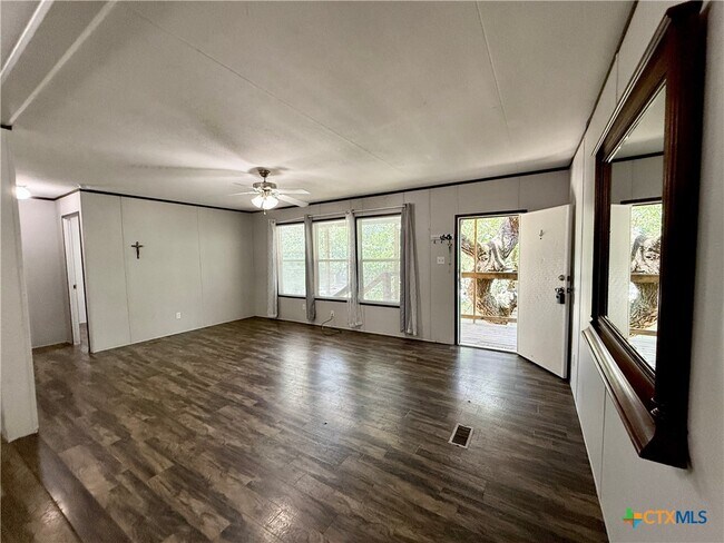 Building Photo - 167 Deer Ln
