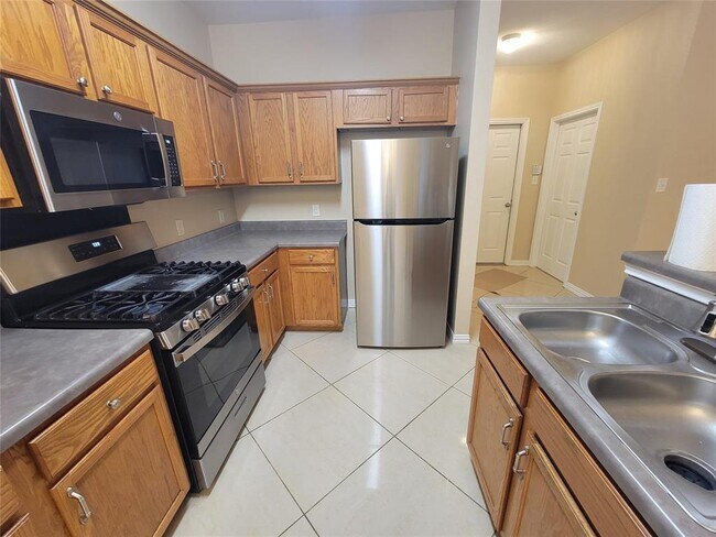 Foto del edificio - 3307 St Genevieve Dr