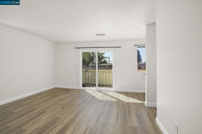 Foto del edificio - 2520 Walters Way