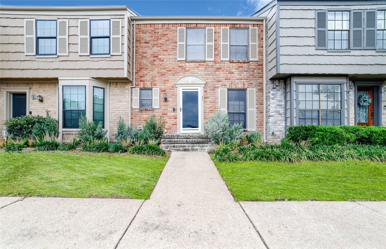 Foto principal - 7505 Memorial Woods Dr